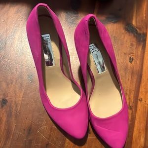 Brand new INC suede shoes in pink. Ideal for spring